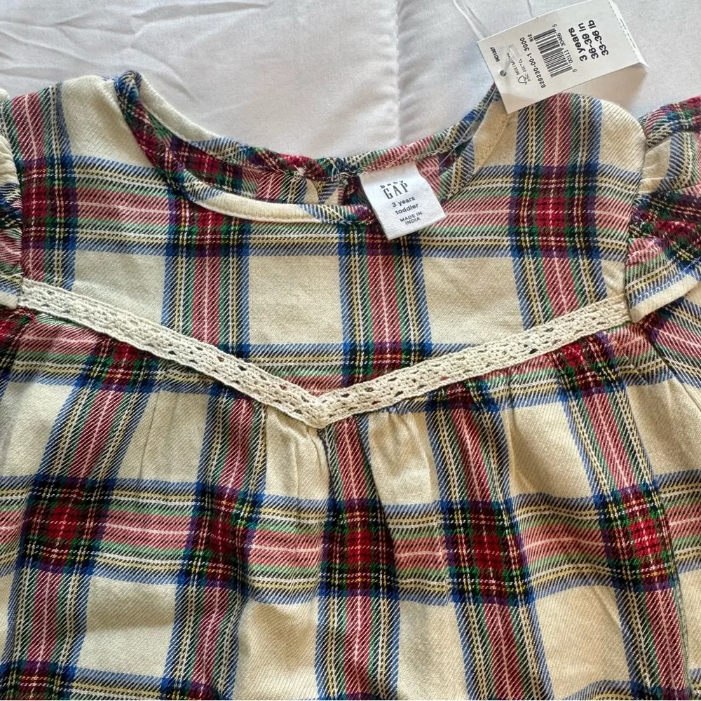 BabyGap Plaid Ruffle Top new with tags. Size 3